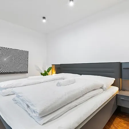 Lam Retro Apartment *