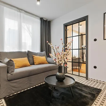 Lam Retro Apartment *