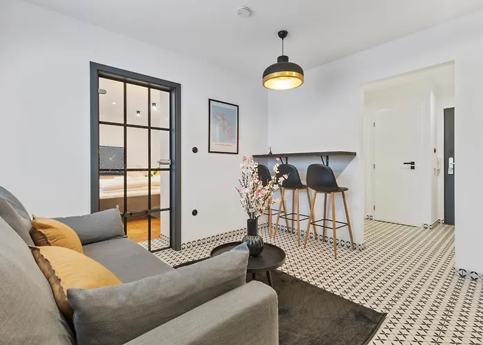 Apartament Lam Retro *